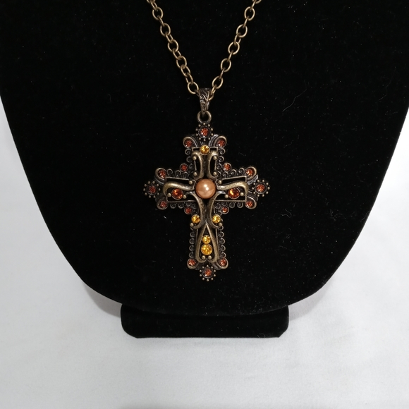 Marbled Boho Style Cross Necklace - Picture 3 of 4